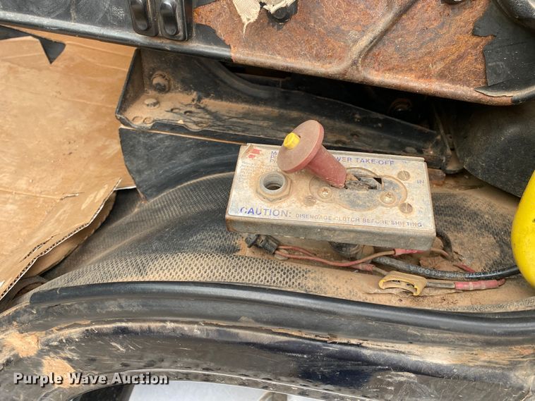 image for item DN8203 1999 Freightliner FL112  semi truck