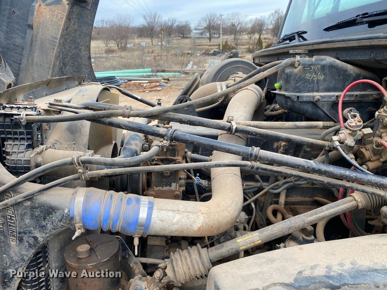 image for item DN8203 1999 Freightliner FL112  semi truck