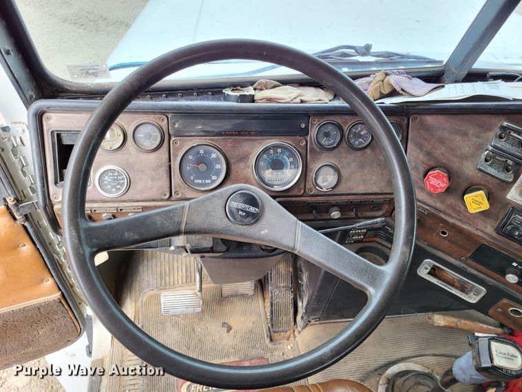 image for item DO3579 1989 Freightliner FLD  semi truck