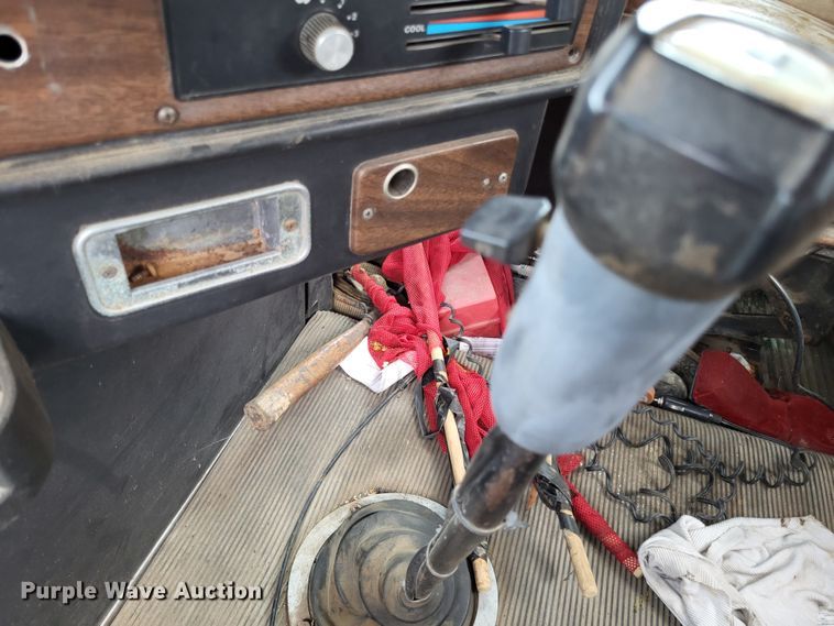 image for item DO3579 1989 Freightliner FLD  semi truck