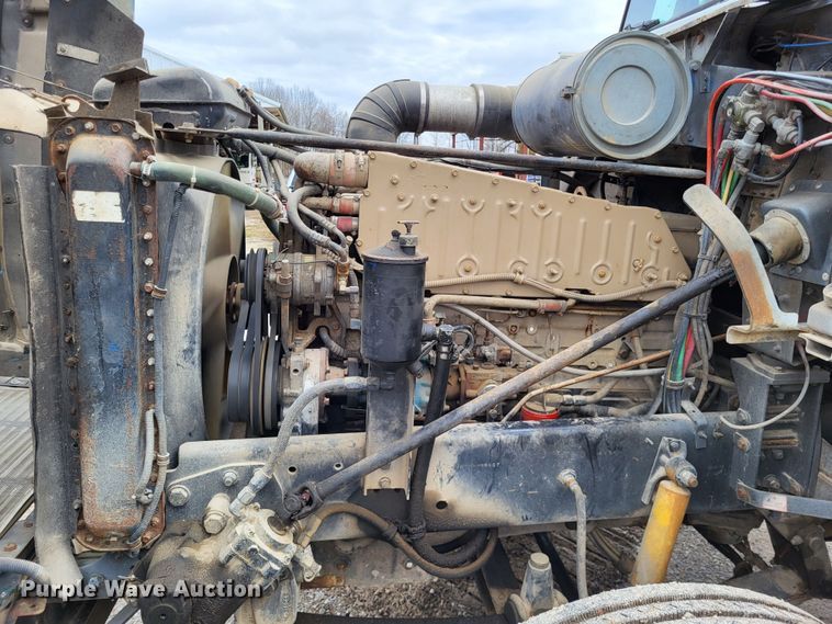 image for item DO3579 1989 Freightliner FLD  semi truck