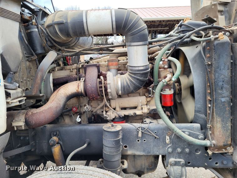 image for item DO3579 1989 Freightliner FLD  semi truck