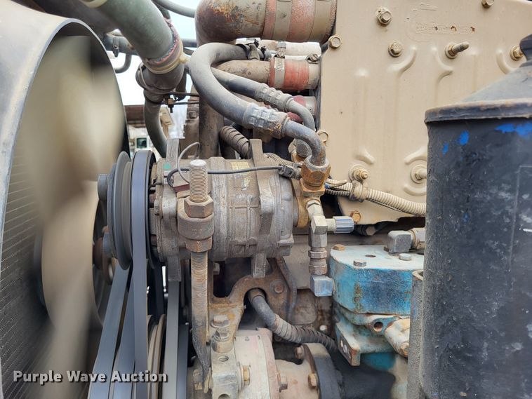 image for item DO3579 1989 Freightliner FLD  semi truck