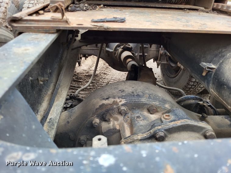 image for item DO3579 1989 Freightliner FLD  semi truck