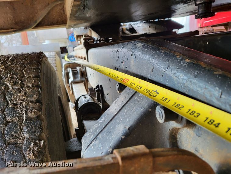 image for item DO3579 1989 Freightliner FLD  semi truck