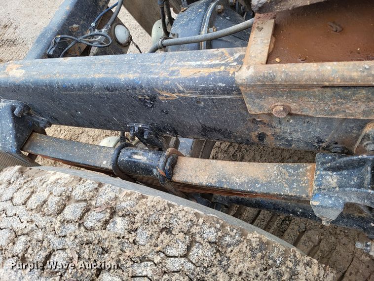 image for item DO3579 1989 Freightliner FLD  semi truck