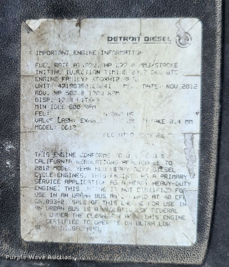 image for item DO3582 2013 Freightliner Cascadia semi truck