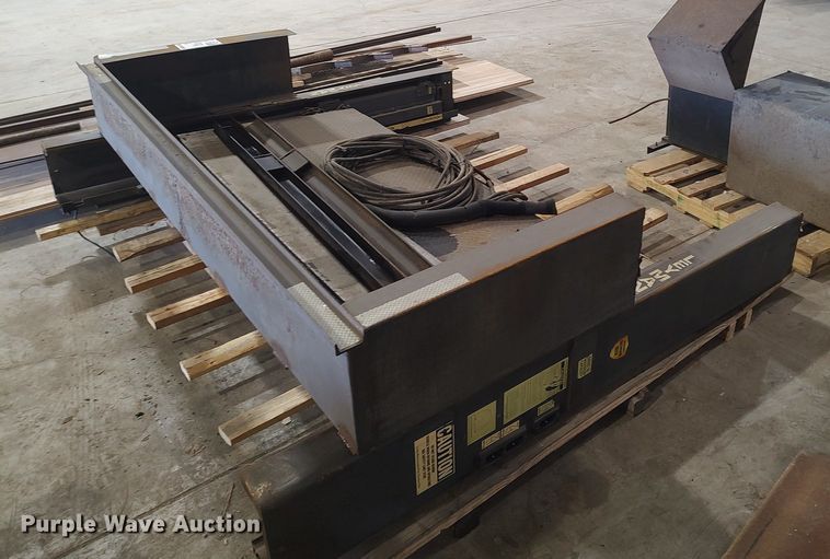 image for item DO3801 2013 Leyman FXD68PDD-8684RR  end gate lift