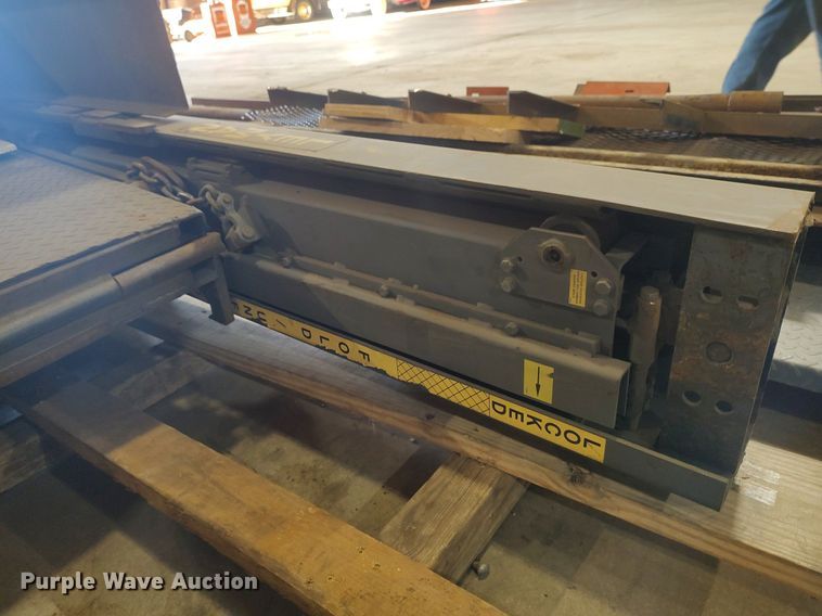 image for item DO3801 2013 Leyman FXD68PDD-8684RR  end gate lift