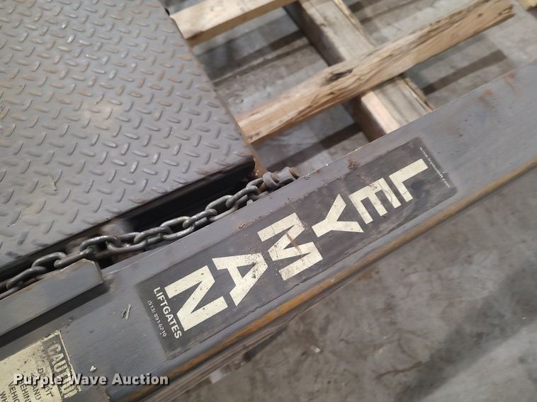 image for item DO3801 2013 Leyman FXD68PDD-8684RR  end gate lift