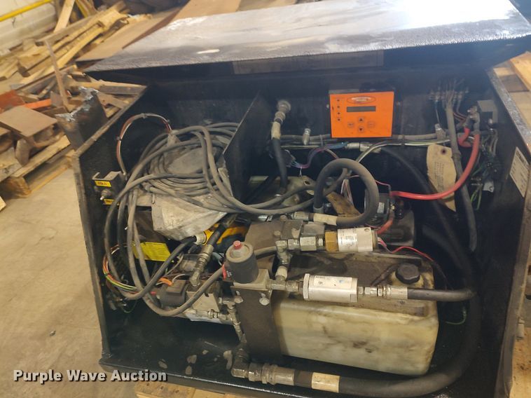 image for item DO3801 2013 Leyman FXD68PDD-8684RR  end gate lift