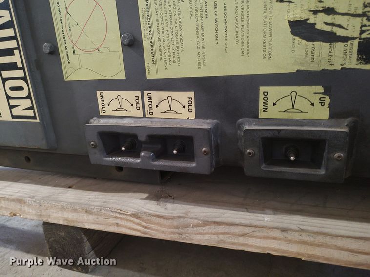 image for item DO3801 2013 Leyman FXD68PDD-8684RR  end gate lift