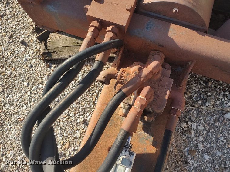 image for item DO3802 Hydraulic fifth wheel hitch assembly