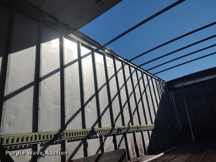 image for item DO3824 2002 International 4300  box truck