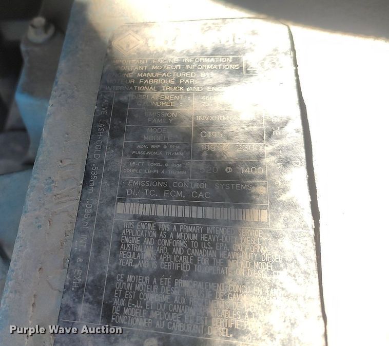 image for item DO3824 2002 International 4300  box truck