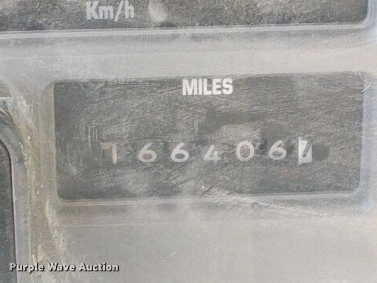 image for item DO3832 1994 International 8200  tank truck