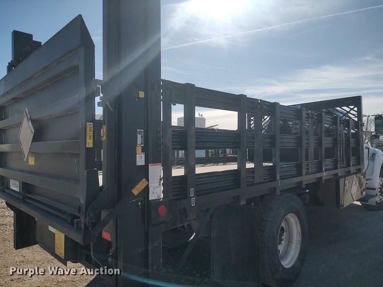 image for item DO3833 2008 Ford F750 Super Duty  flatbed truck