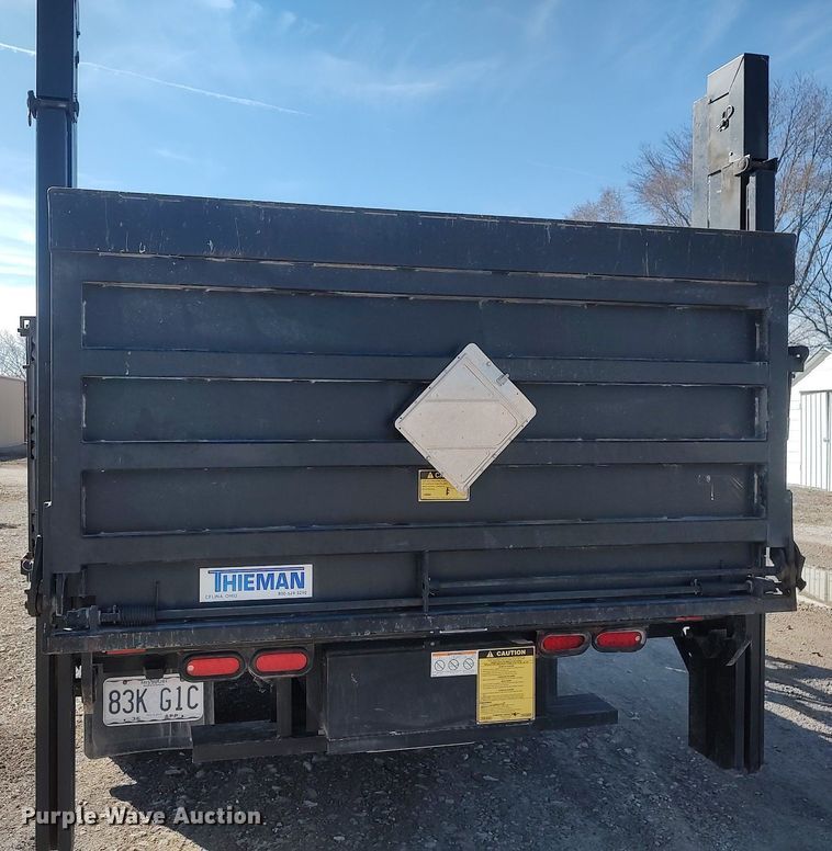 image for item DO3833 2008 Ford F750 Super Duty  flatbed truck