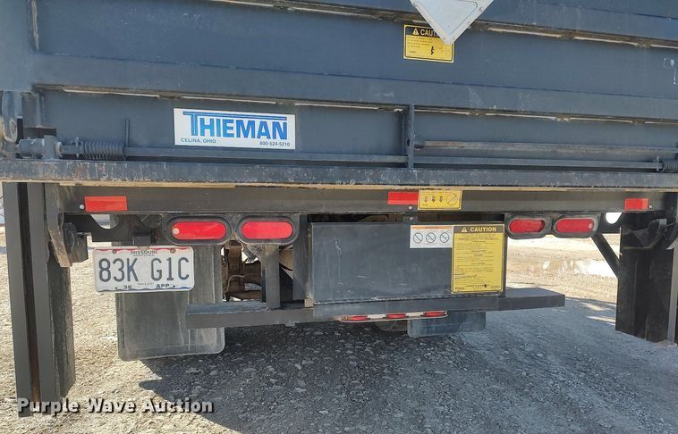 image for item DO3833 2008 Ford F750 Super Duty  flatbed truck