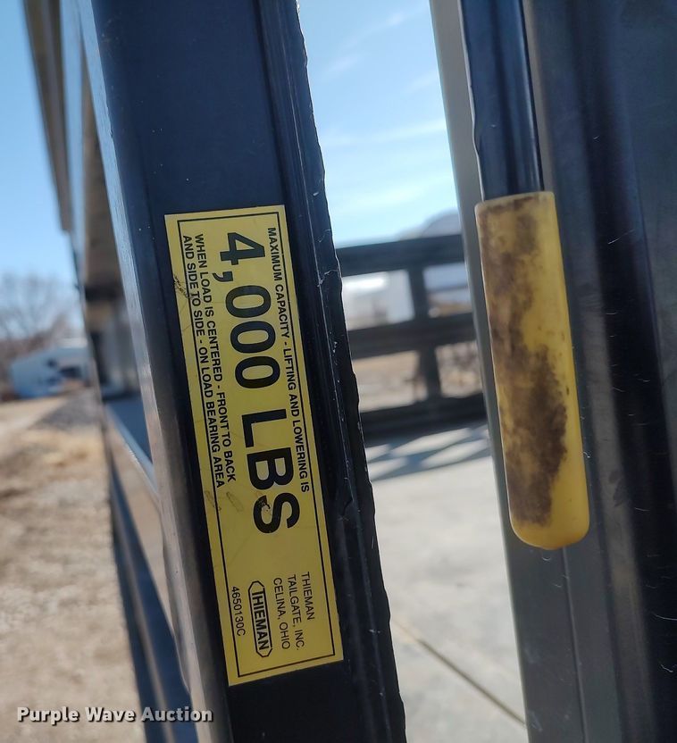 image for item DO3833 2008 Ford F750 Super Duty  flatbed truck