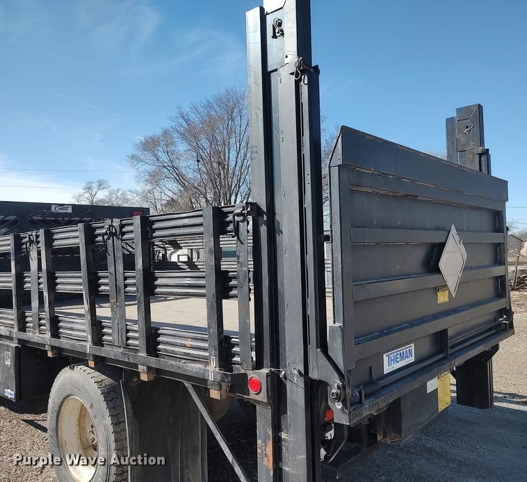 image for item DO3833 2008 Ford F750 Super Duty  flatbed truck