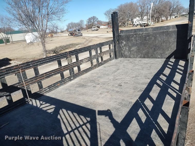 image for item DO3833 2008 Ford F750 Super Duty  flatbed truck