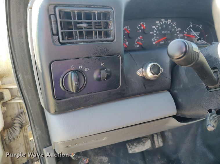 image for item DO3833 2008 Ford F750 Super Duty  flatbed truck