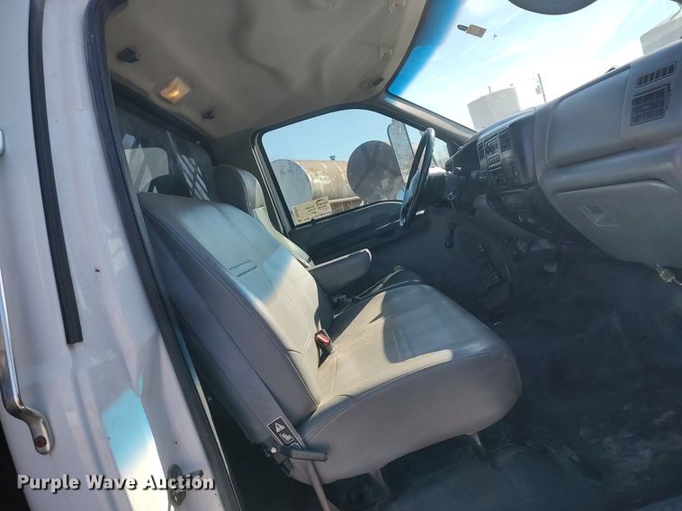 image for item DO3833 2008 Ford F750 Super Duty  flatbed truck