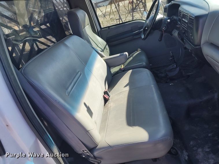 image for item DO3833 2008 Ford F750 Super Duty  flatbed truck