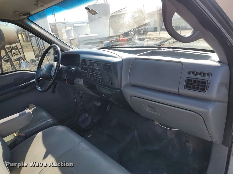 image for item DO3833 2008 Ford F750 Super Duty  flatbed truck