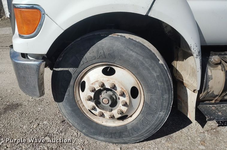 image for item DO3833 2008 Ford F750 Super Duty  flatbed truck