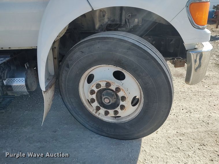 image for item DO3833 2008 Ford F750 Super Duty  flatbed truck