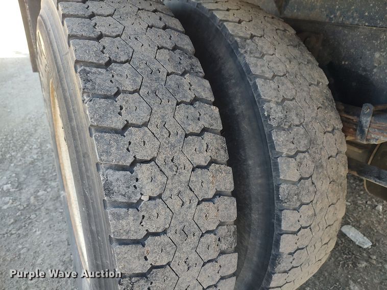 image for item DO3833 2008 Ford F750 Super Duty  flatbed truck