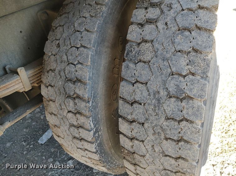 image for item DO3833 2008 Ford F750 Super Duty  flatbed truck