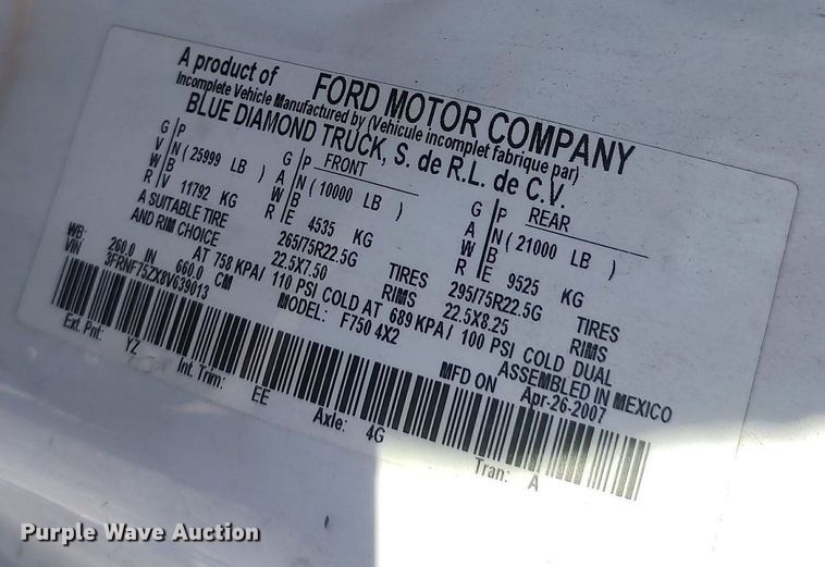 image for item DO3833 2008 Ford F750 Super Duty  flatbed truck