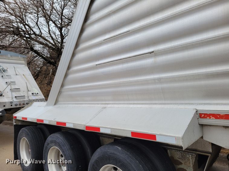 image for item DO4175 2007 Travis S/102  bottom dump trailer