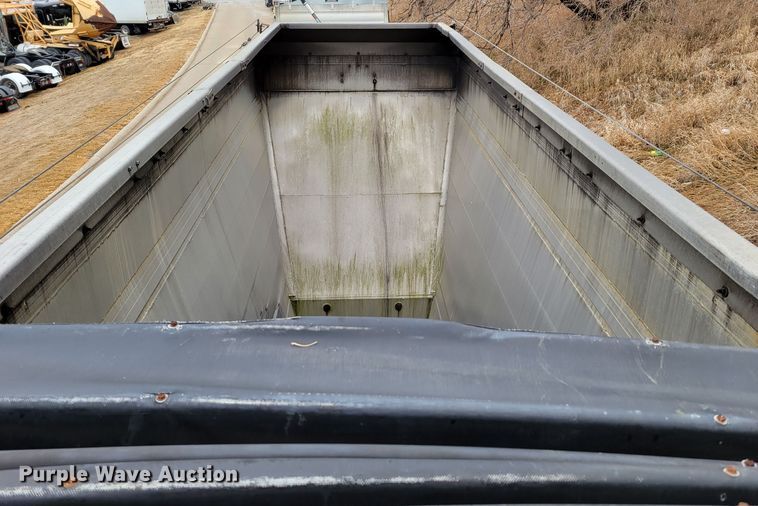 image for item DO4175 2007 Travis S/102  bottom dump trailer