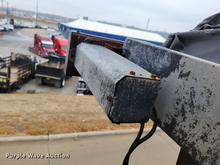 image for item DO4175 2007 Travis S/102  bottom dump trailer