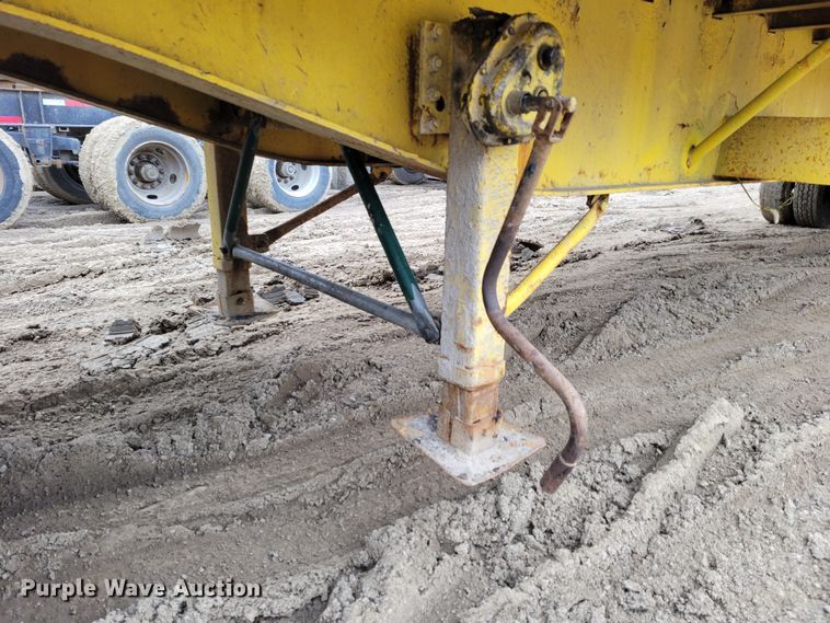 image for item DO4194 1997 Transcraft Eagle W2 50XI02  flatbed trailer