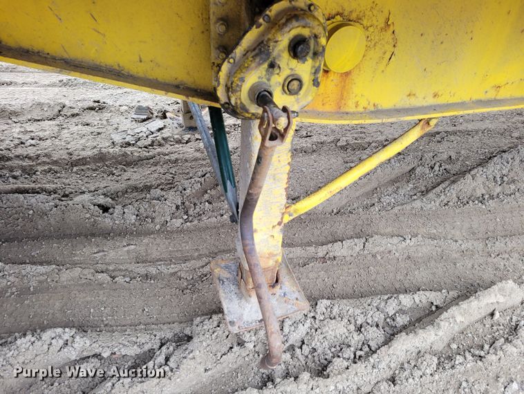 image for item DO4194 1997 Transcraft Eagle W2 50XI02  flatbed trailer