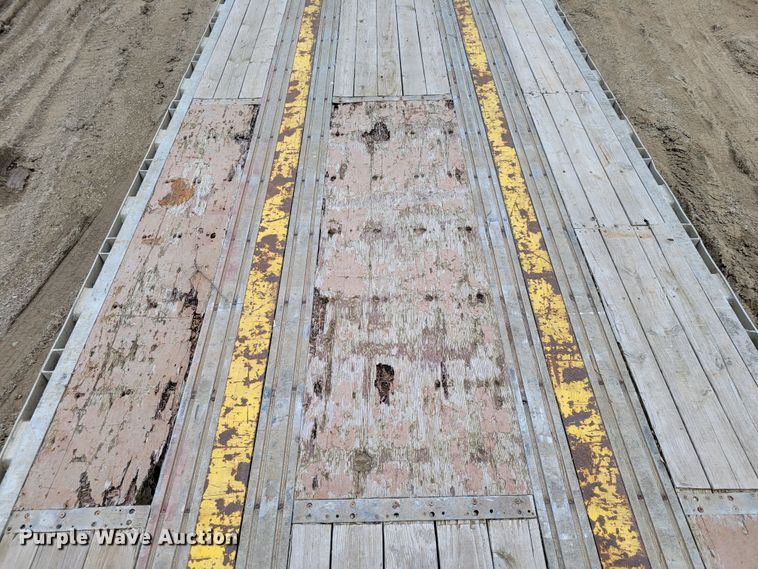 image for item DO4194 1997 Transcraft Eagle W2 50XI02  flatbed trailer