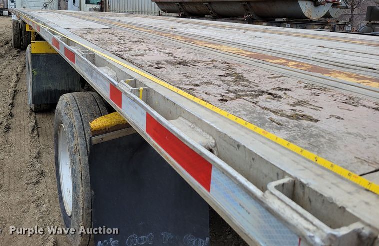 image for item DO4194 1997 Transcraft Eagle W2 50XI02  flatbed trailer