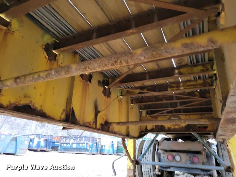 image for item DO4194 1997 Transcraft Eagle W2 50XI02  flatbed trailer