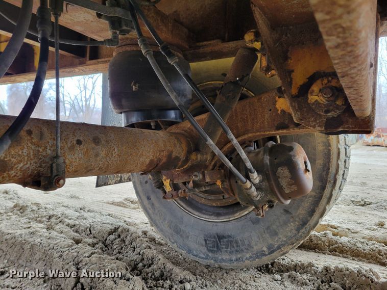 image for item DO4194 1997 Transcraft Eagle W2 50XI02  flatbed trailer