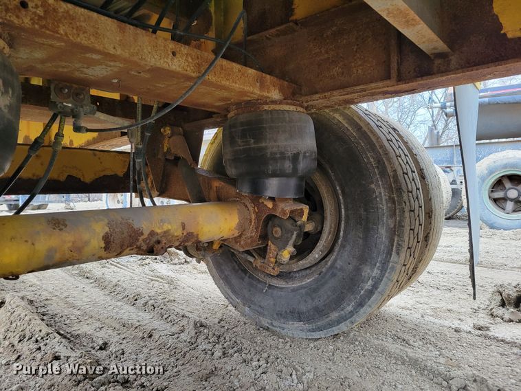 image for item DO4194 1997 Transcraft Eagle W2 50XI02  flatbed trailer