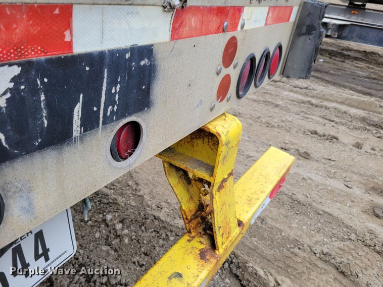 image for item DO4194 1997 Transcraft Eagle W2 50XI02  flatbed trailer