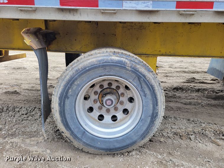 image for item DO4194 1997 Transcraft Eagle W2 50XI02  flatbed trailer