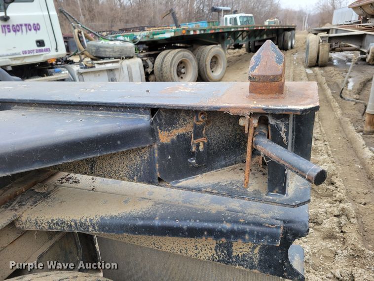 image for item DO4195 1990 Reinke  container trailer