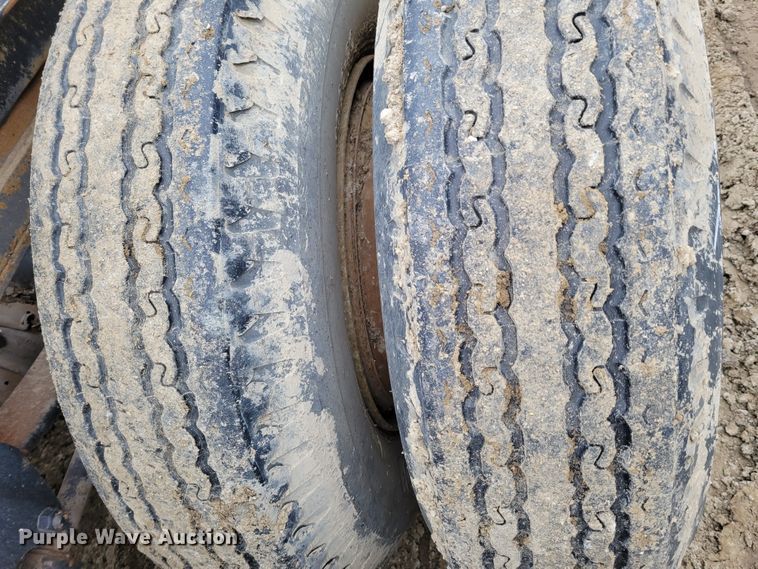 image for item DO4195 1990 Reinke  container trailer