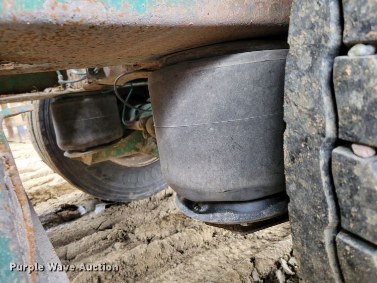 image for item DO4197 1998 Fontaine FTW-5-8048SLAWK  flatbed trailer